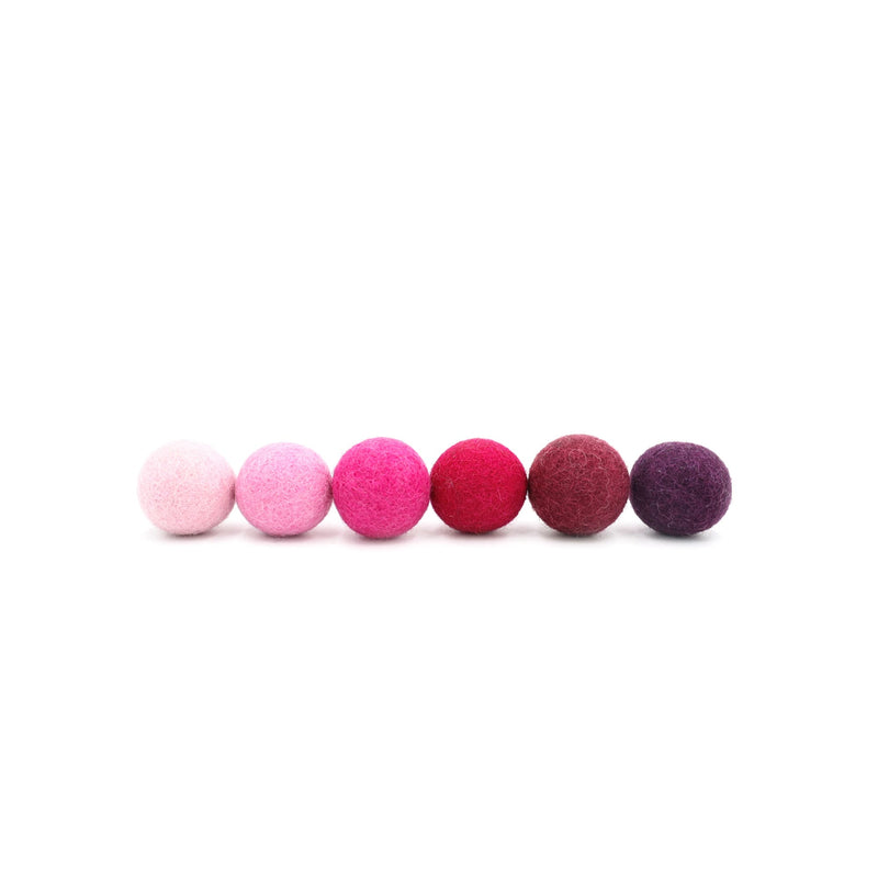 MAGIC MAGENTA palline di feltro