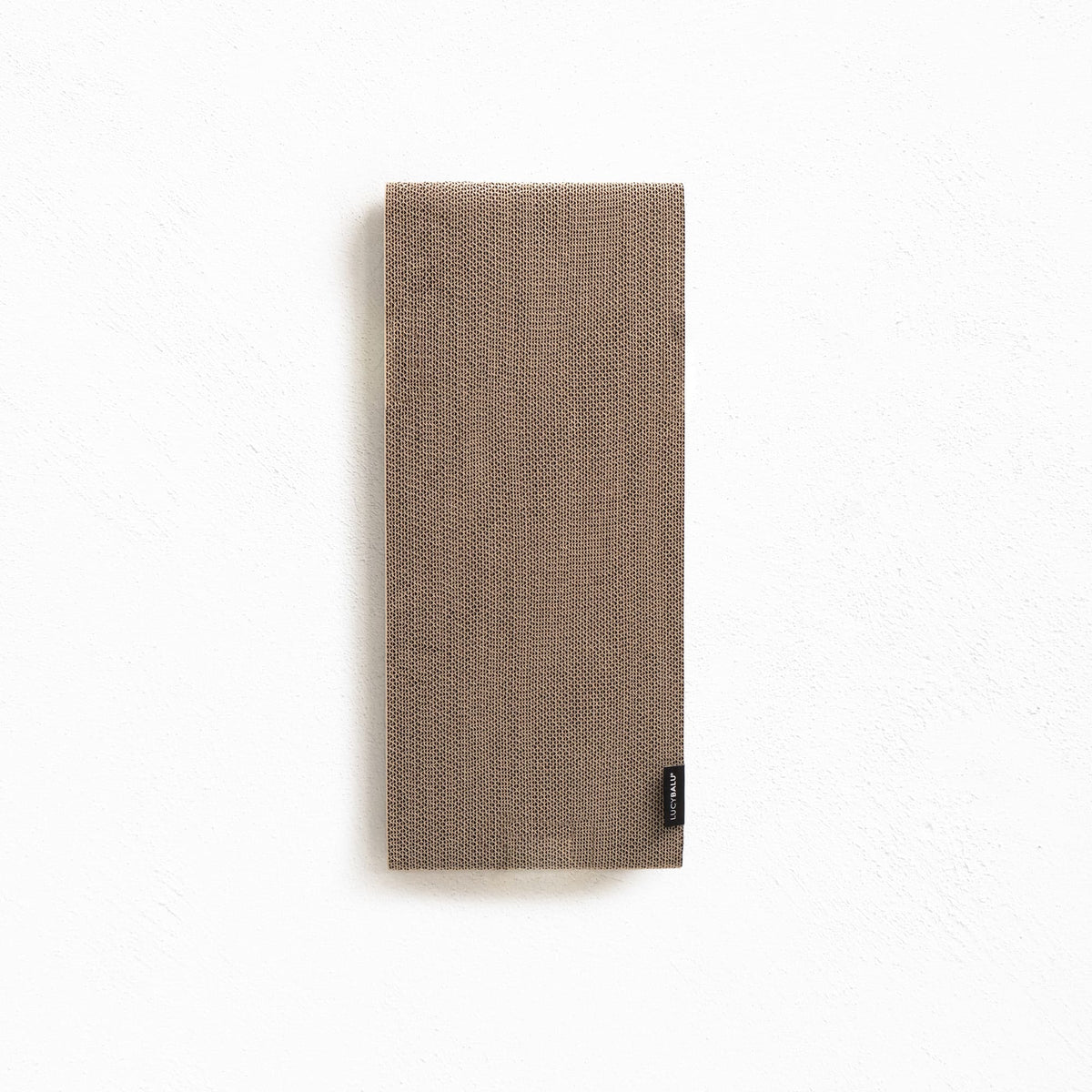 Tavola da grattare SCRATCHPAPER montata a parete, immagine isolata