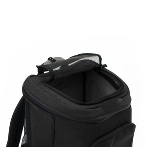 Sac à dos pour chat HOP-ON en anthracite, gros plan sur l'ouverture supérieure
