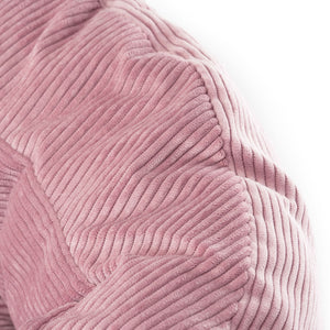 Nahaufnahme der samtig weichen Cord-Textur des rosa DINGHY Katzenbetts Hello Kitty Edition