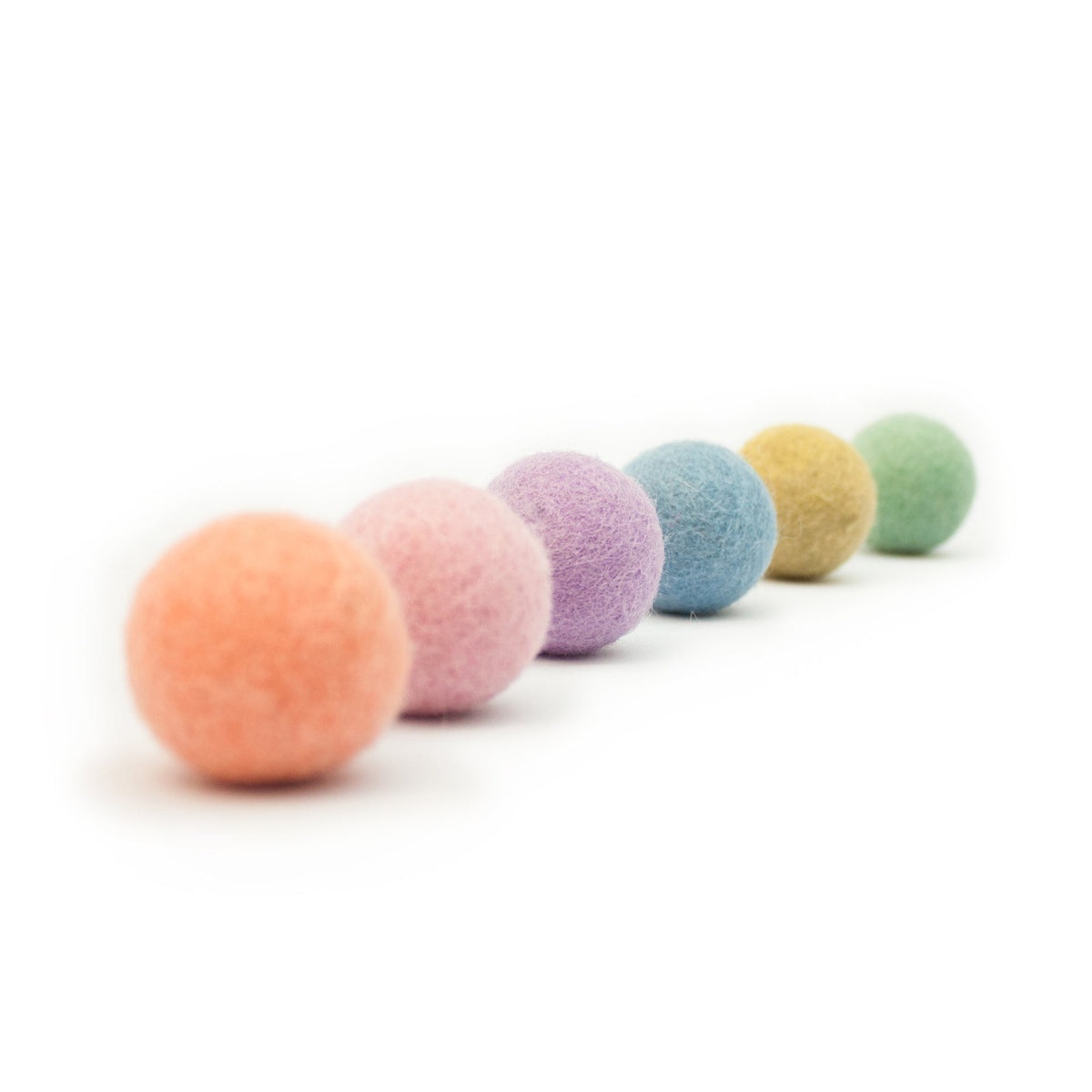 Palline di feltro RAINBOW BALLS, set da 6 in colori pastello